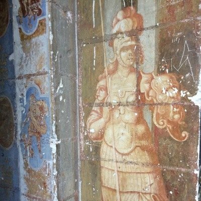 Décor à l'antique peinture XVIIe ocre et personnages en médaillons sur fond bleu