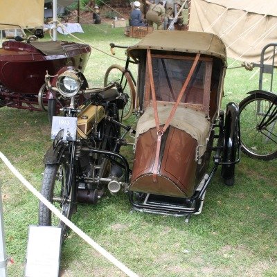 moto side-car-marron-kaki-americaine-WW1 Side-car de l'armée américaine datant de WW1